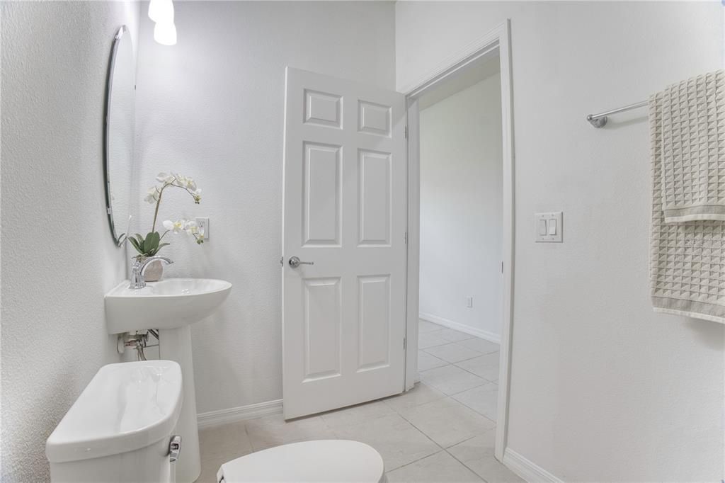 For Rent: $2,900 (4 beds, 2 baths, 2612 Square Feet)