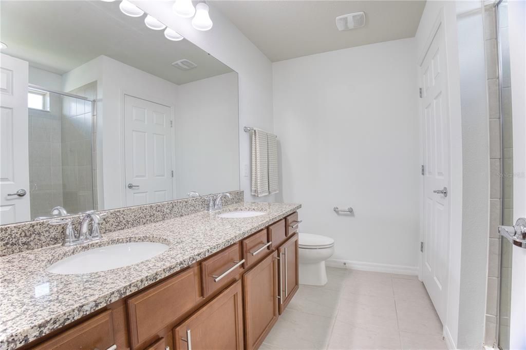 For Rent: $2,900 (4 beds, 2 baths, 2612 Square Feet)