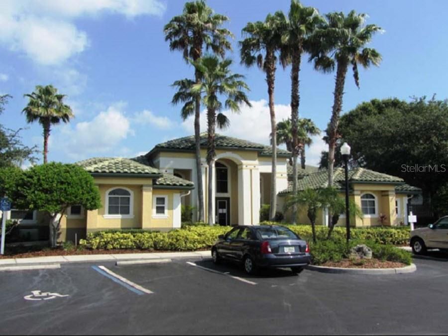 Active With Contract: $118,000 (1 beds, 1 baths, 749 Square Feet)