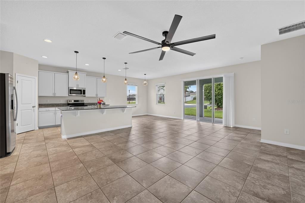 For Sale: $340,000 (4 beds, 2 baths, 2053 Square Feet)
