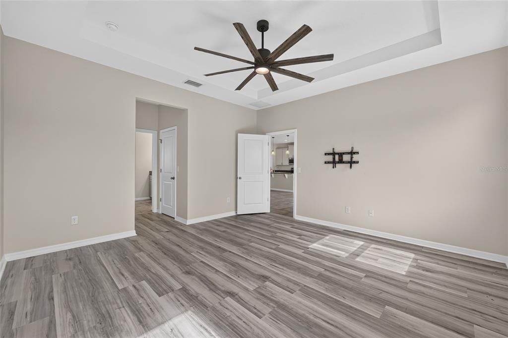 For Sale: $340,000 (4 beds, 2 baths, 2053 Square Feet)