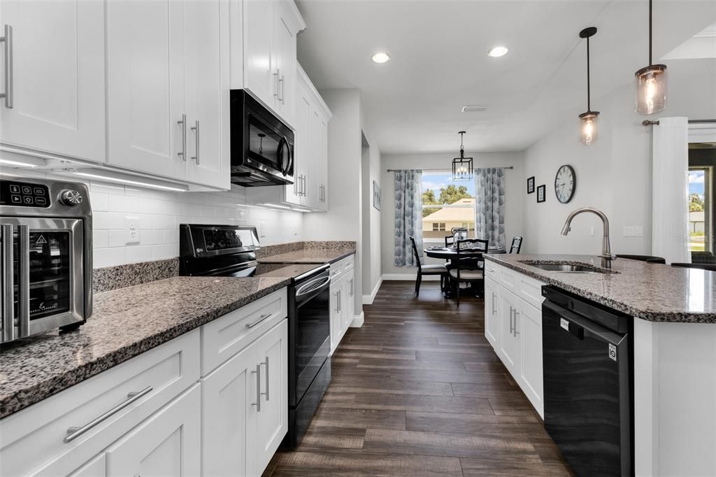 For Sale: $395,000 (3 beds, 2 baths, 1680 Square Feet)