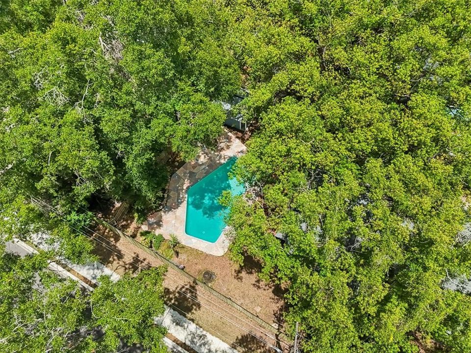 Activo con contrato: $420,000 (3 camas, 2 baños, 1333 Pies cuadrados)