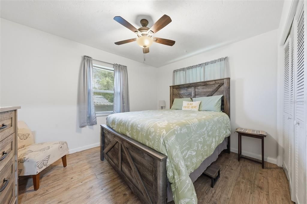 For Sale: $239,500 (2 beds, 1 baths, 1268 Square Feet)