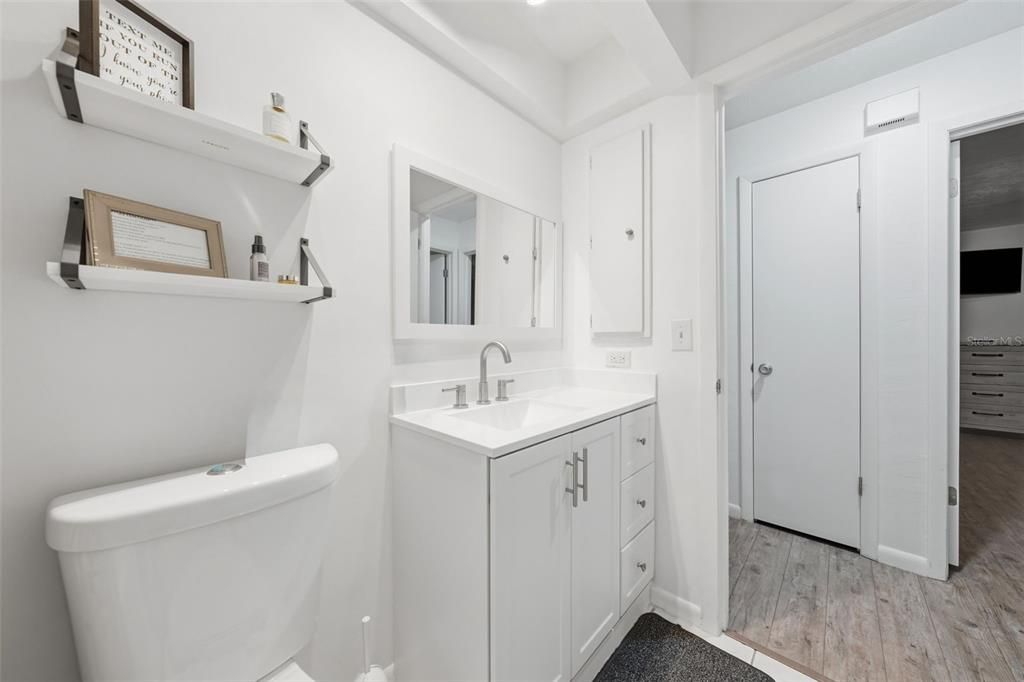 For Sale: $239,500 (2 beds, 1 baths, 1268 Square Feet)