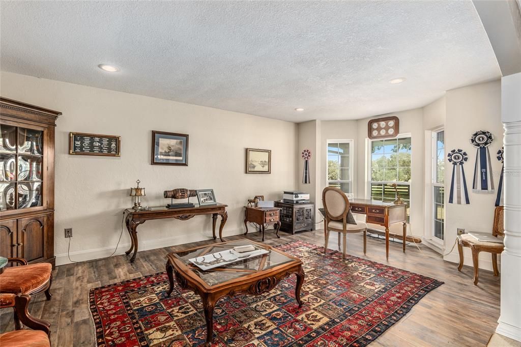 For Sale: $1,325,000 (4 beds, 3 baths, 6350 Square Feet)