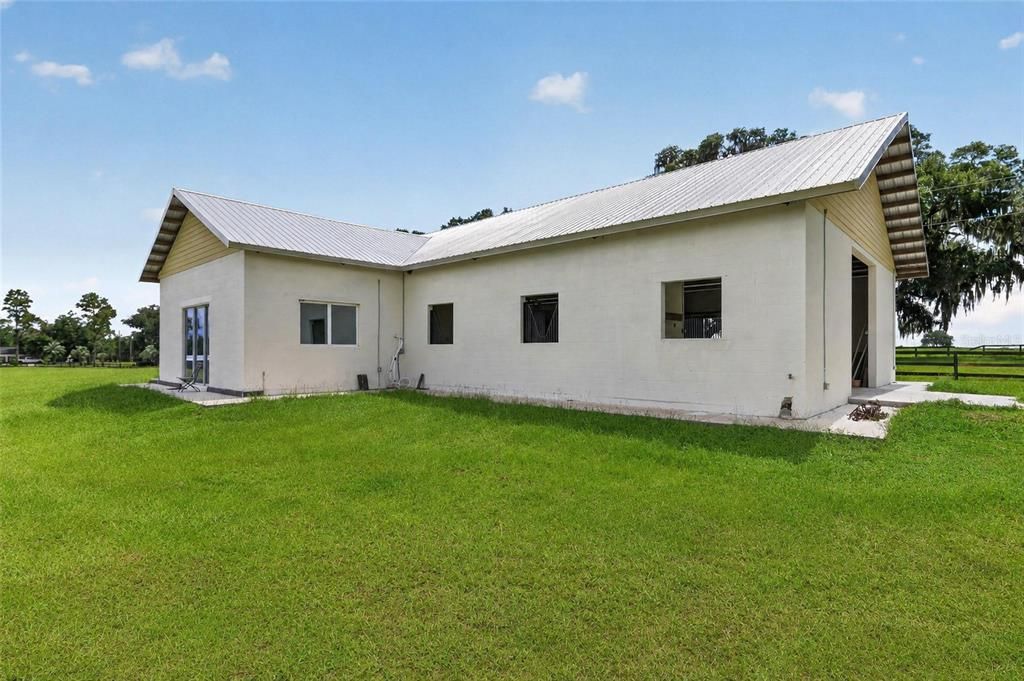 For Sale: $1,325,000 (4 beds, 3 baths, 6350 Square Feet)