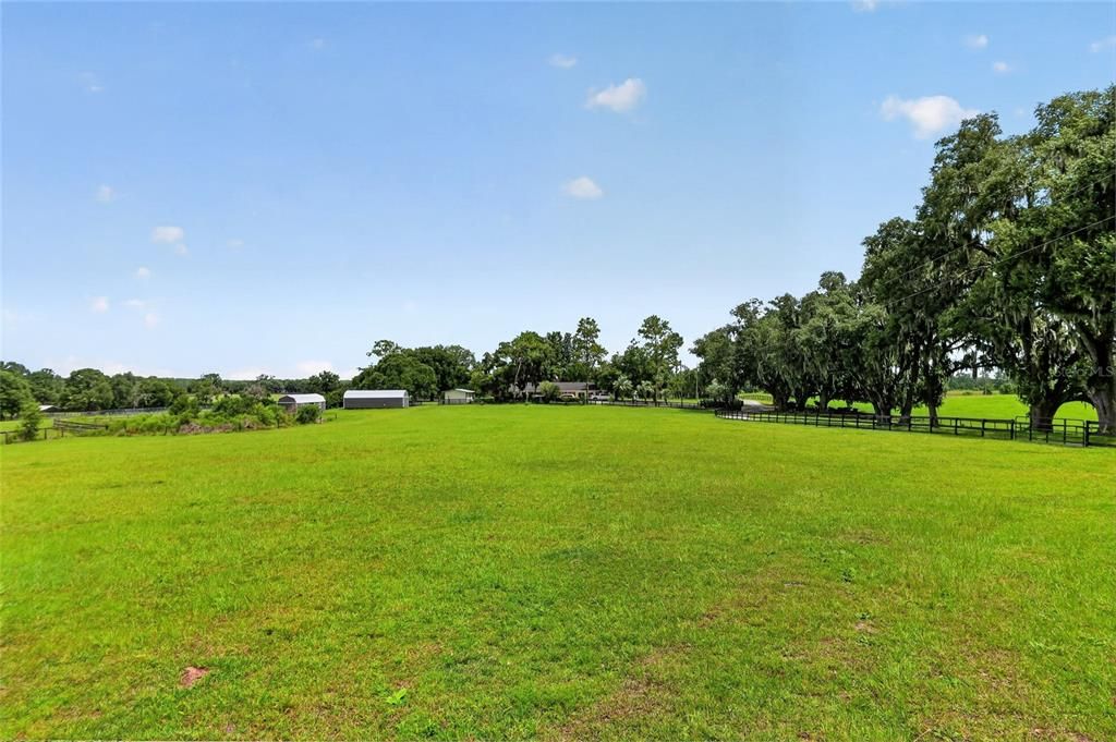 For Sale: $1,325,000 (4 beds, 3 baths, 6350 Square Feet)