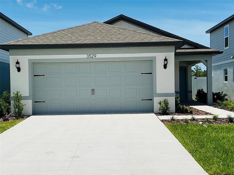 For Rent: $1,999 (4 beds, 2 baths, 1580 Square Feet)
