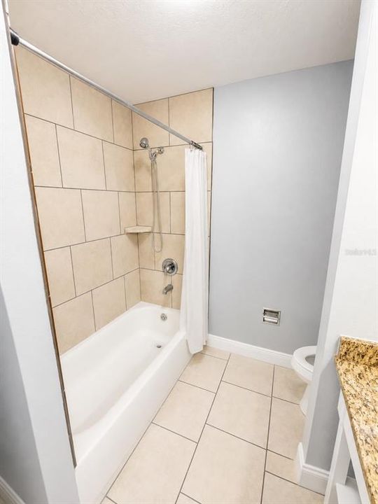 For Rent: $1,375 (1 beds, 1 baths, 762 Square Feet)