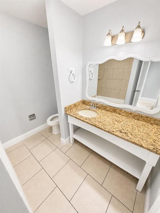 For Rent: $1,375 (1 beds, 1 baths, 762 Square Feet)
