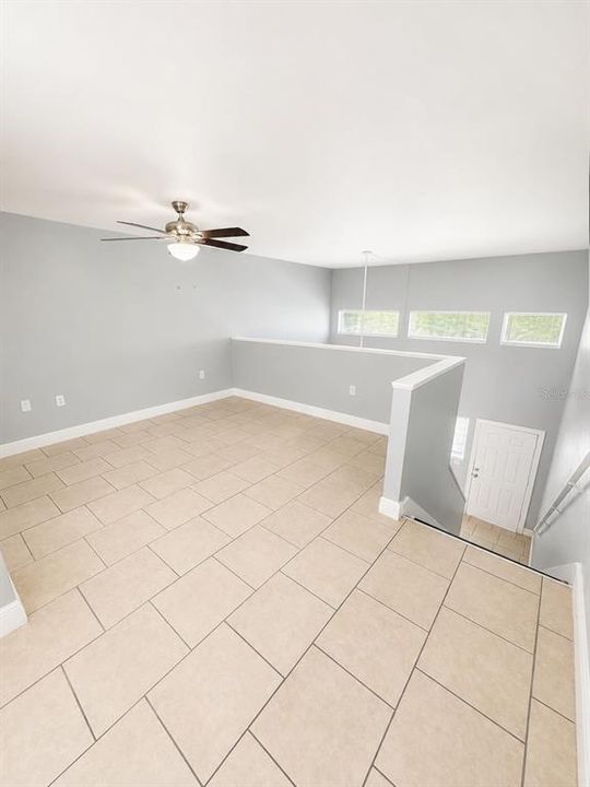 For Rent: $1,375 (1 beds, 1 baths, 762 Square Feet)