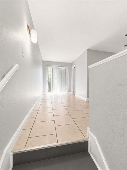 For Rent: $1,375 (1 beds, 1 baths, 762 Square Feet)
