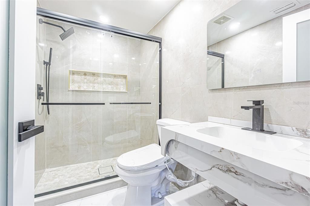 На продажу: $364,900 (3 спален, 2 ванн, 1515 Квадратных фут)