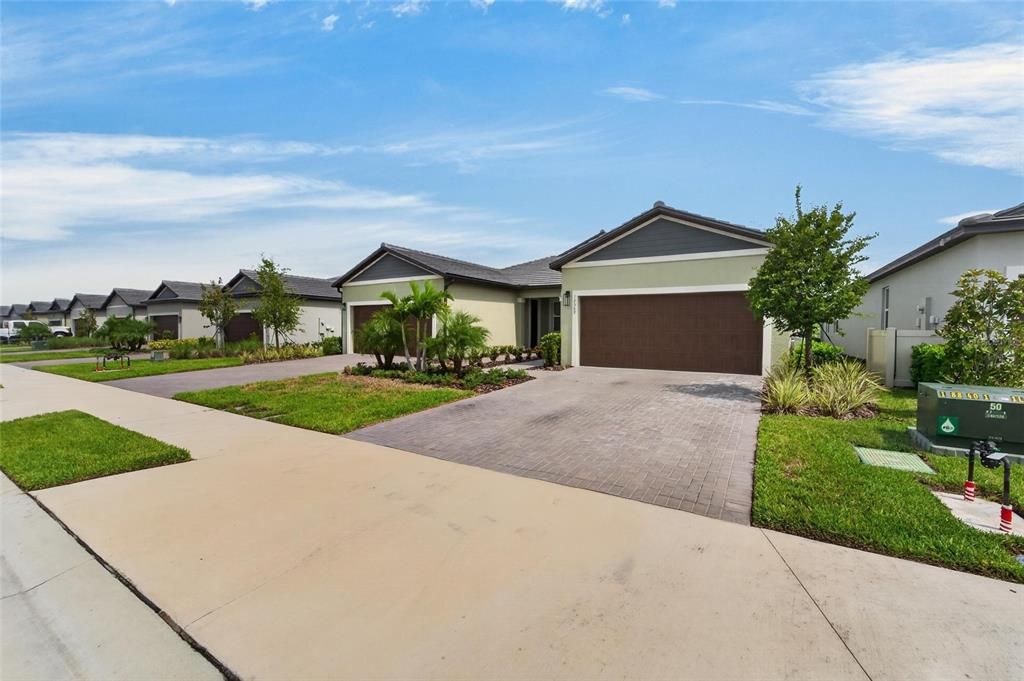 For Sale: $295,000 (3 beds, 2 baths, 1490 Square Feet)