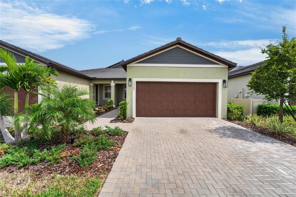 For Sale: $295,000 (3 beds, 2 baths, 1490 Square Feet)