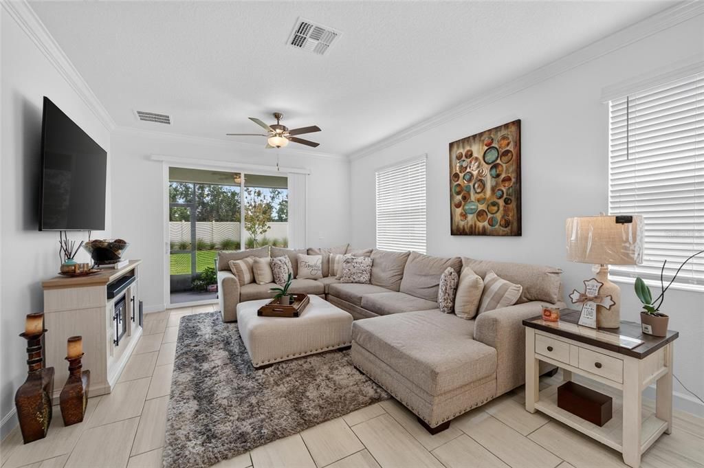 For Sale: $295,000 (3 beds, 2 baths, 1490 Square Feet)