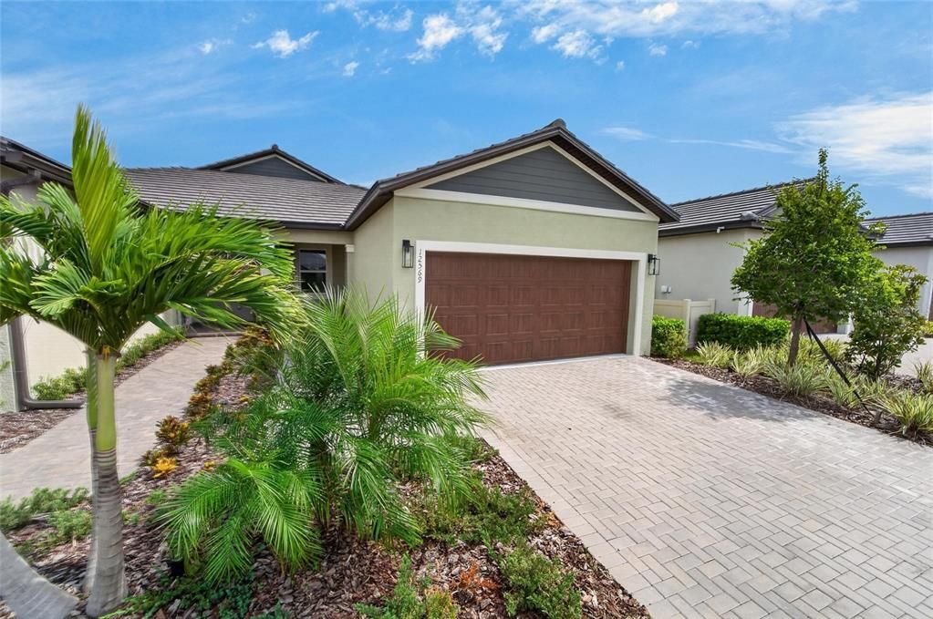 For Sale: $295,000 (3 beds, 2 baths, 1490 Square Feet)