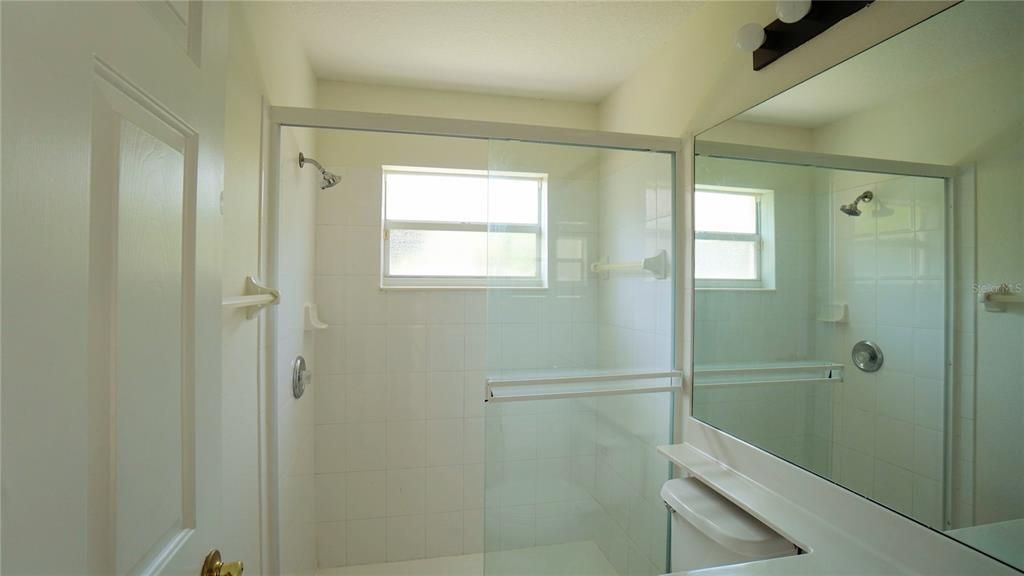 В аренду: $3,995 (5 спален, 3 ванн, 3430 Квадратных фут)