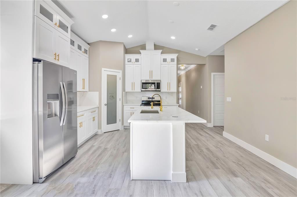 На продажу: $479,900 (4 спален, 3 ванн, 1608 Квадратных фут)