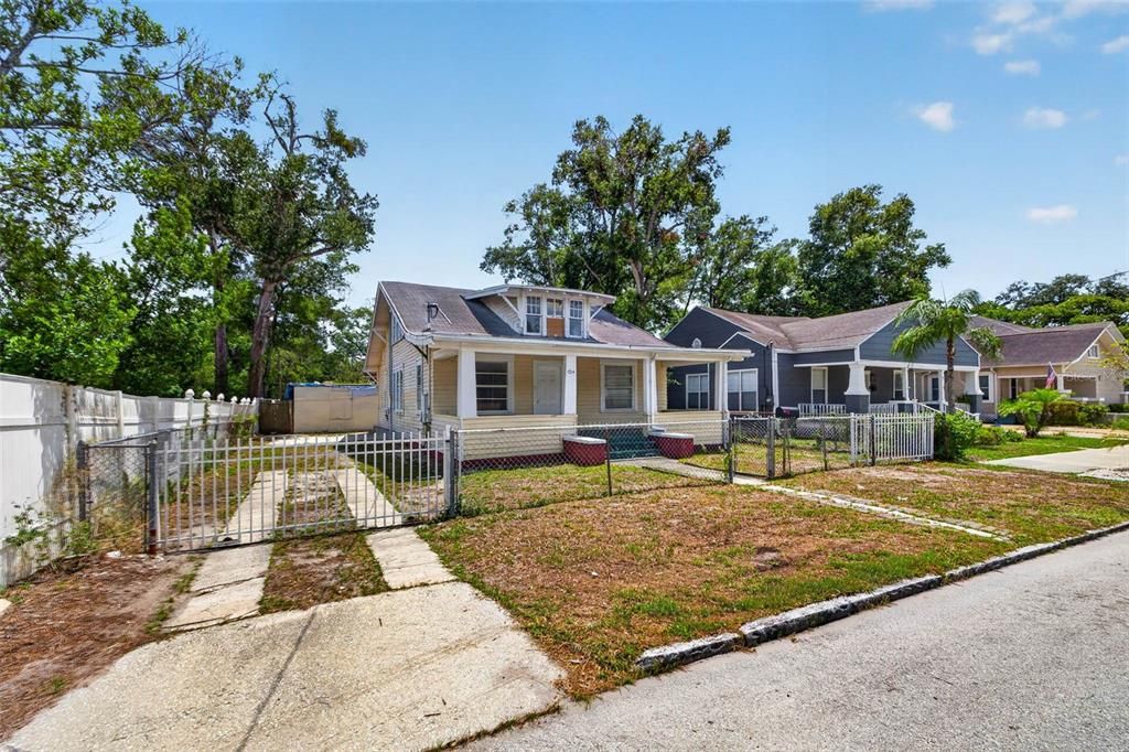 En Venta: $349,995 (2 camas, 1 baños, 1693 Pies cuadrados)