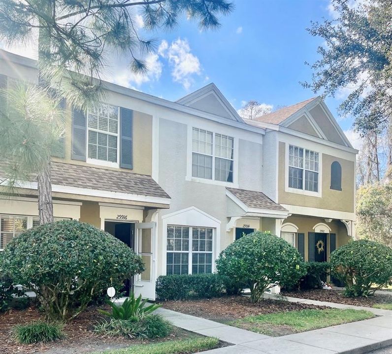 For Sale: $189,900 (2 beds, 2 baths, 1184 Square Feet)