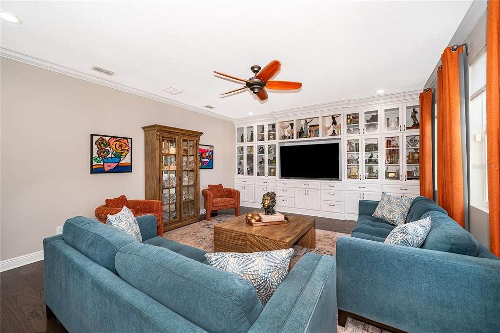 Activo con contrato: $1,219,000 (5 camas, 4 baños, 3505 Pies cuadrados)
