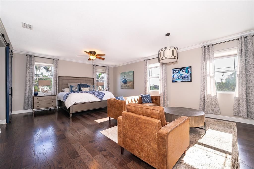 Activo con contrato: $1,219,000 (5 camas, 4 baños, 3505 Pies cuadrados)