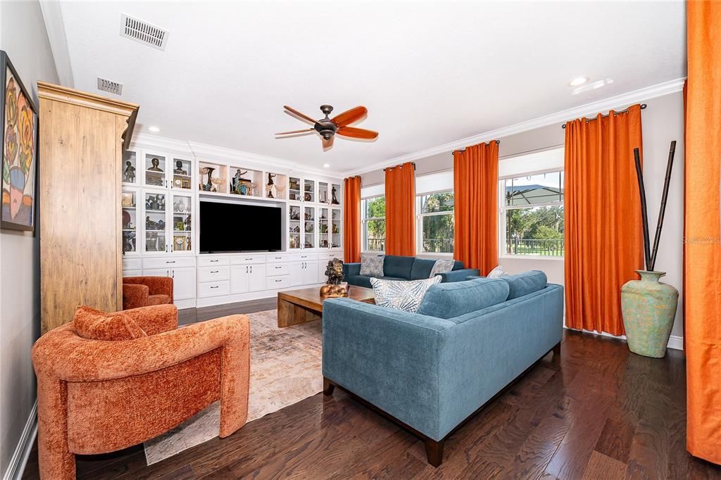 Activo con contrato: $1,219,000 (5 camas, 4 baños, 3505 Pies cuadrados)