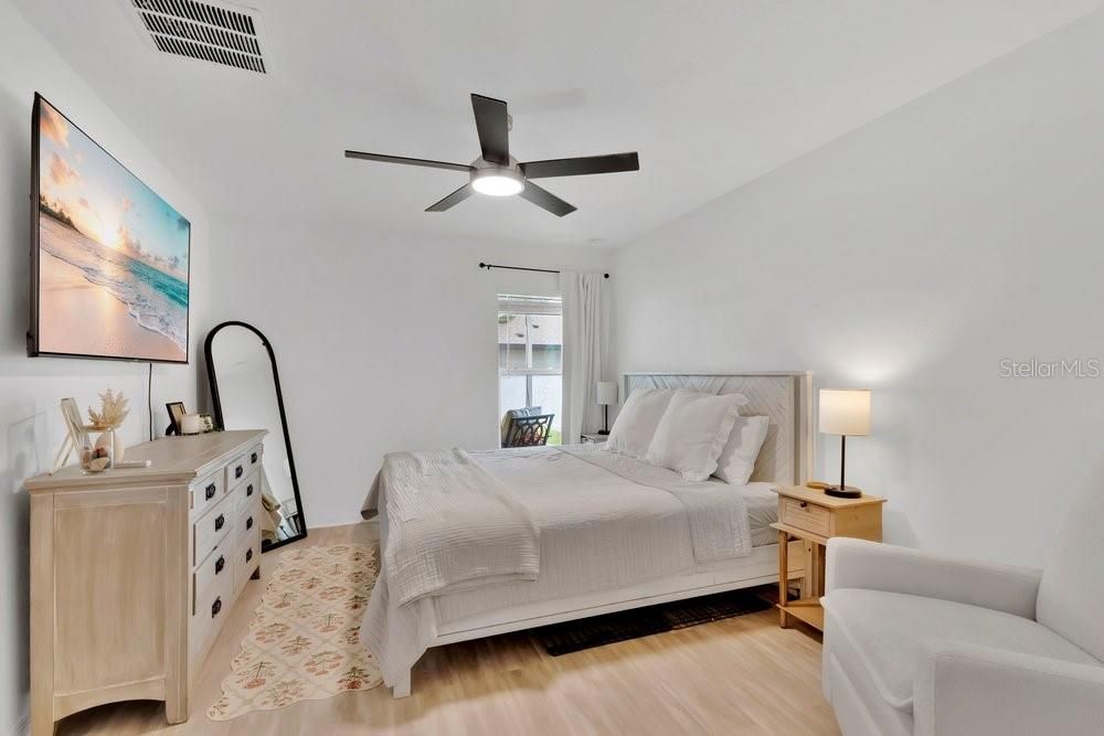 For Sale: $259,000 (3 beds, 2 baths, 1258 Square Feet)