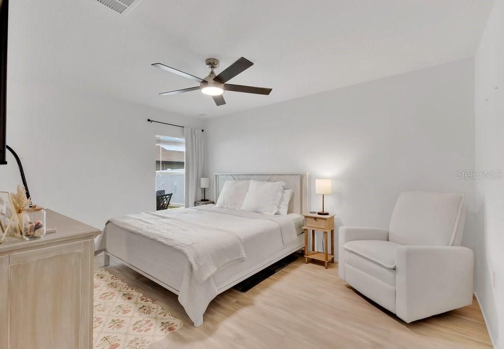 For Sale: $259,000 (3 beds, 2 baths, 1258 Square Feet)