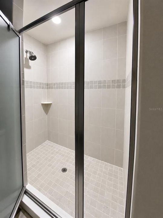 На продажу: $369,999 (4 спален, 2 ванн, 1819 Квадратных фут)