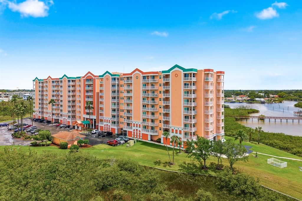 На продажу: $349,900 (2 спален, 2 ванн, 1283 Квадратных фут)