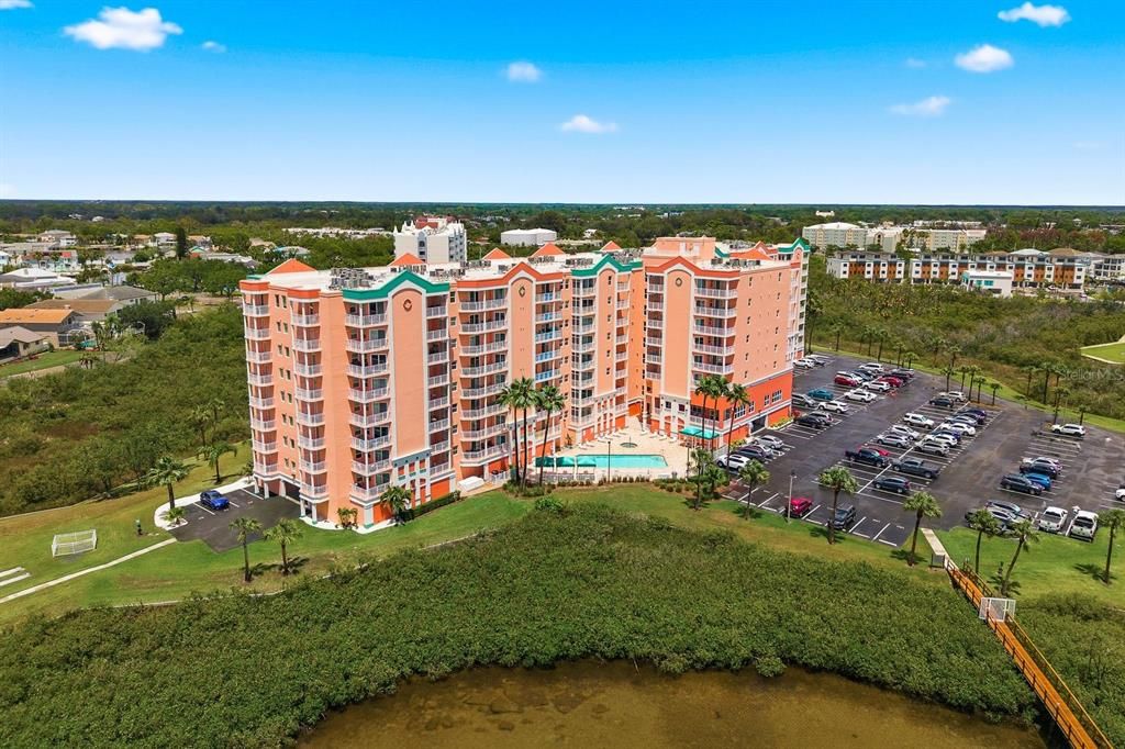 На продажу: $349,900 (2 спален, 2 ванн, 1283 Квадратных фут)