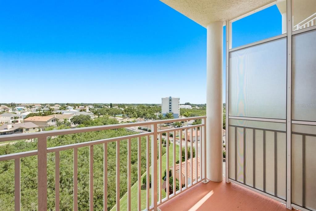 На продажу: $349,900 (2 спален, 2 ванн, 1283 Квадратных фут)