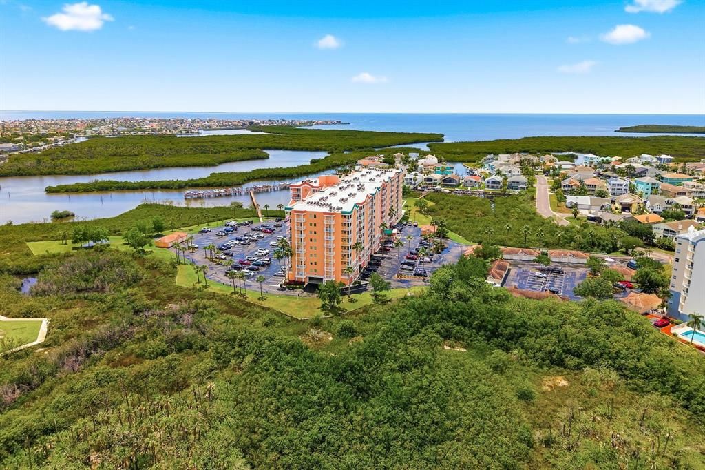 На продажу: $349,900 (2 спален, 2 ванн, 1283 Квадратных фут)