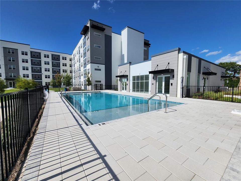 В аренду: $1,700 (2 спален, 2 ванн, 1023 Квадратных фут)