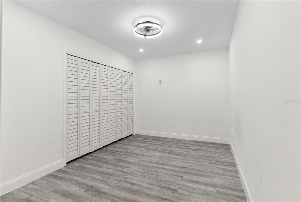 На продажу: $270,000 (2 спален, 2 ванн, 1145 Квадратных фут)