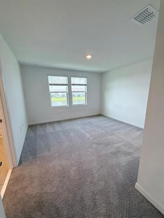 В аренду: $1,900 (3 спален, 2 ванн, 1407 Квадратных фут)
