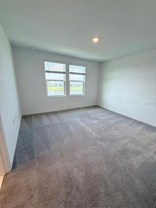В аренду: $1,900 (3 спален, 2 ванн, 1407 Квадратных фут)