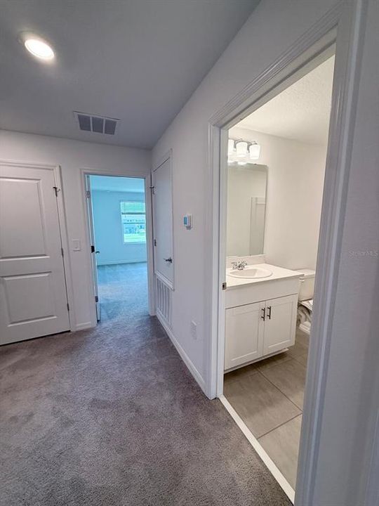 В аренду: $1,900 (3 спален, 2 ванн, 1407 Квадратных фут)