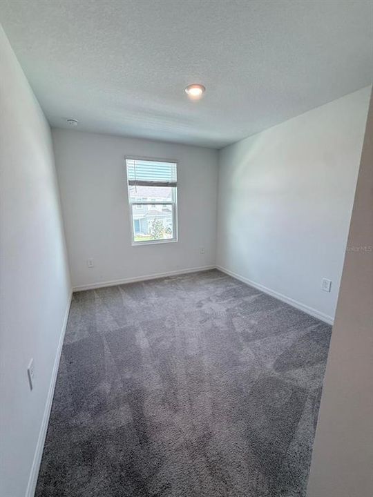 В аренду: $1,900 (3 спален, 2 ванн, 1407 Квадратных фут)