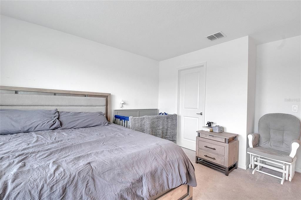 В аренду: $1,950 (3 спален, 2 ванн, 1365 Квадратных фут)