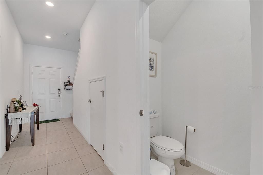 В аренду: $1,950 (3 спален, 2 ванн, 1365 Квадратных фут)