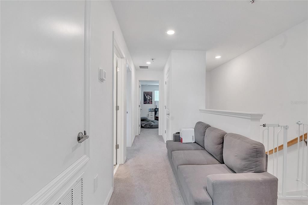 В аренду: $1,950 (3 спален, 2 ванн, 1365 Квадратных фут)