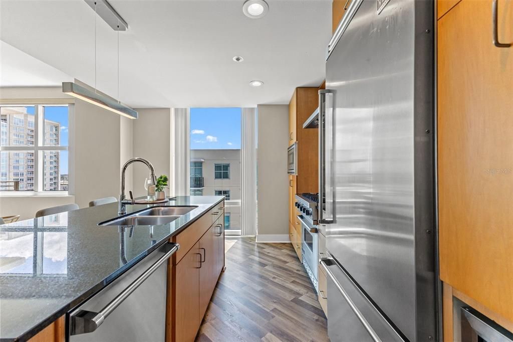 For Sale: $619,000 (2 beds, 2 baths, 1366 Square Feet)