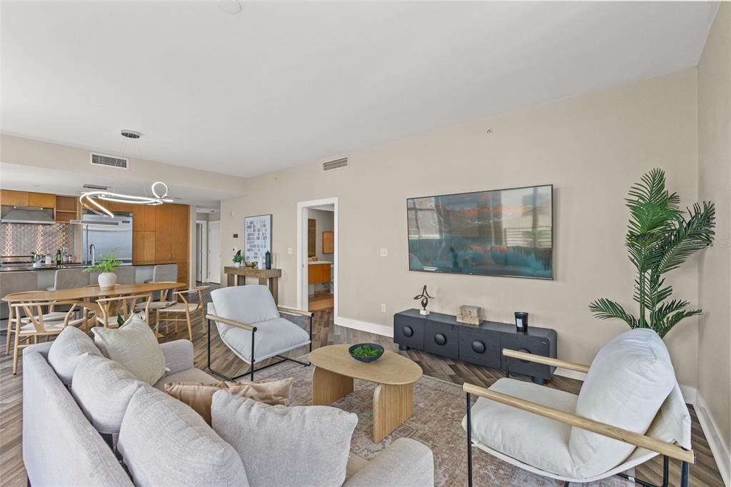 For Sale: $619,000 (2 beds, 2 baths, 1366 Square Feet)