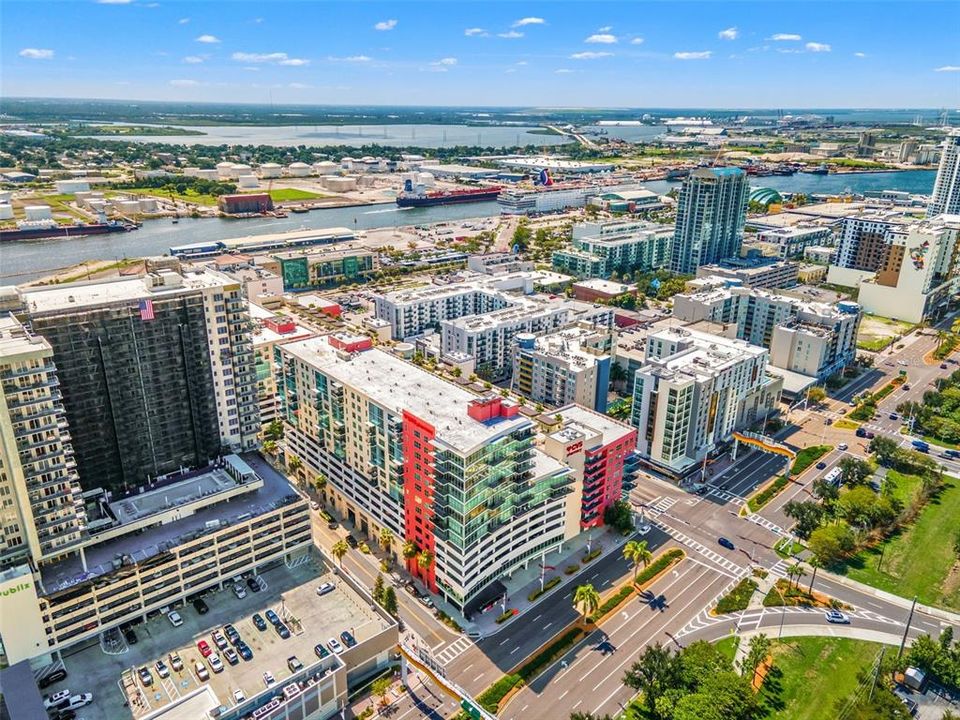 For Sale: $619,000 (2 beds, 2 baths, 1366 Square Feet)