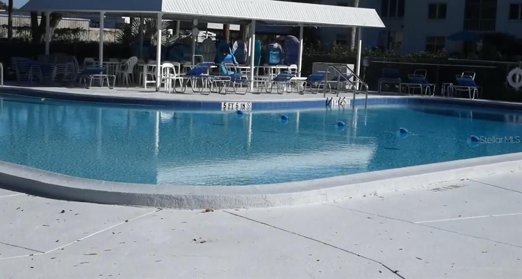 На продажу: $159,000 (2 спален, 2 ванн, 897 Квадратных фут)