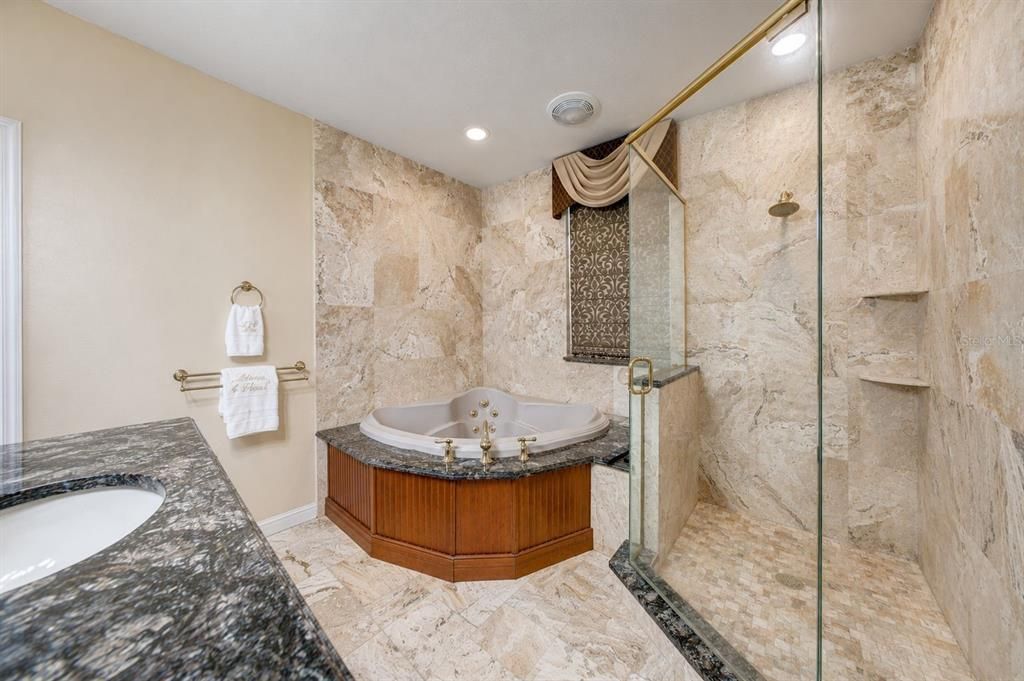 For Sale: $895,000 (4 beds, 2 baths, 2305 Square Feet)